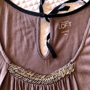 Loft sleeveless blouse